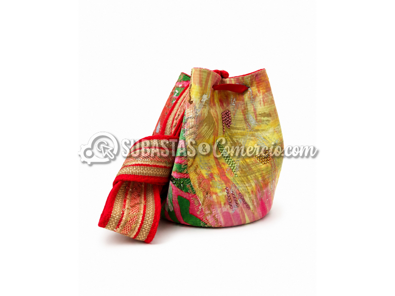 Mochila de Silvia Tcherassi - Diseño Colombiano con Detalle Decorativo